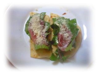 ルッコラのピザ